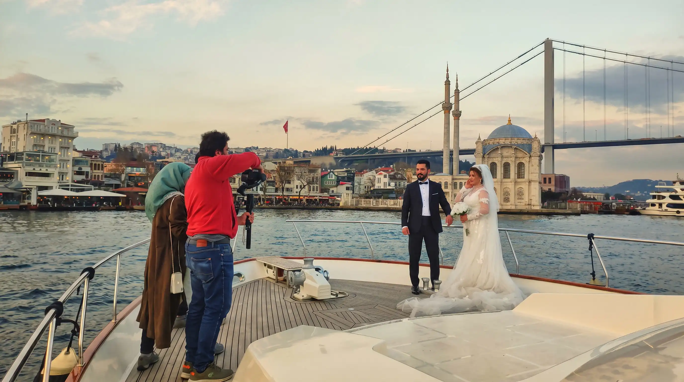 İstanbul Boğazı'nda Teknede Evlilik Teklifi